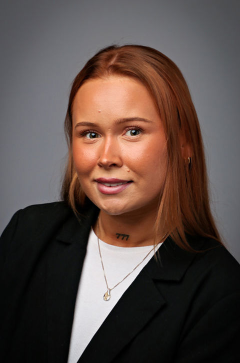 en person med langt hår